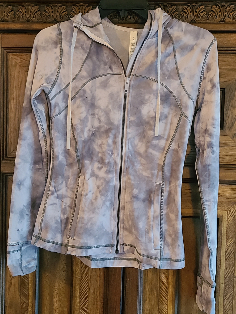 Lululemon Hooded Define Jacket *Nulu
Diamond Dye Stargaze Pitch Grey sz. 6